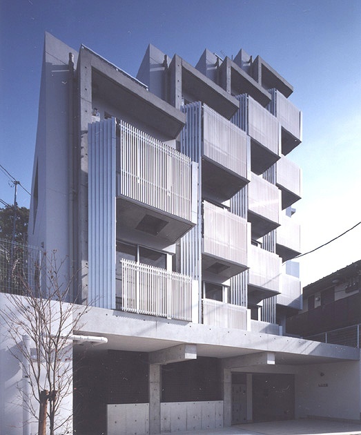 建物外観　オートロック完備