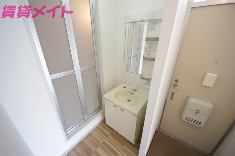 洗面設備　同物件別部屋参考写真