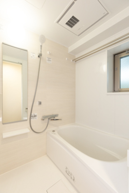 バス・シャワールーム　※写真は同タイプ住戸です。