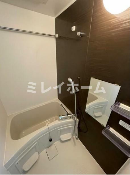 バス・シャワールーム　同建物内、別のお部屋の参考写真になります。
