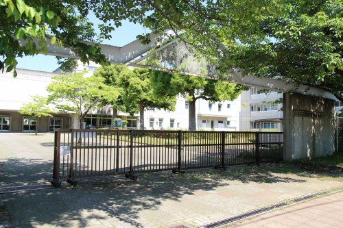 中学校　つくば市立吾妻中学校（中学校）まで1805m