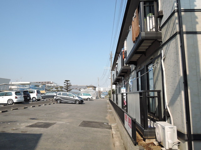 駐車場　建物の前には駐車場があります※要空確認