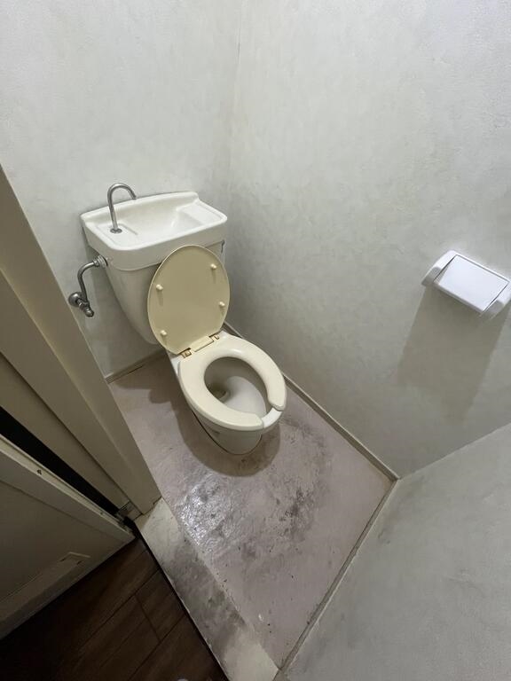 トイレ　他の号室のお写真になります