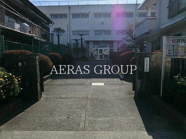 小学校　横浜市立桜岡小学校（小学校）まで737m