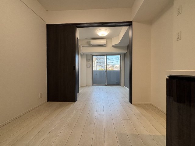 居室・リビング　※別部屋の参考写真です