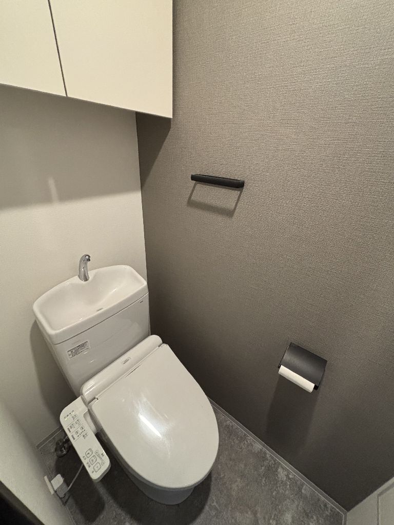 トイレ　※別部屋の参考写真です