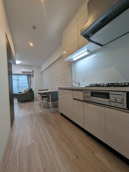 キッチン　※写真は同じマンションの違う部屋のものになります。