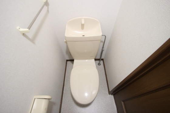 トイレ　※別部屋の写真です