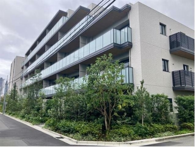 建物外観　オートロック完備