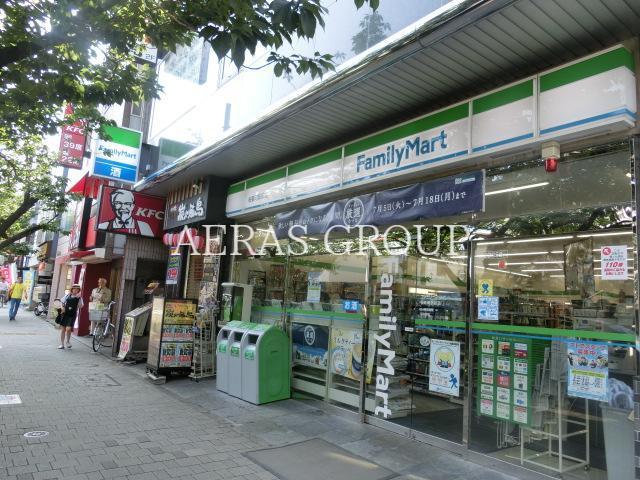 コンビニ　ファミリーマート桜新町駅前店（コンビニ）まで413m