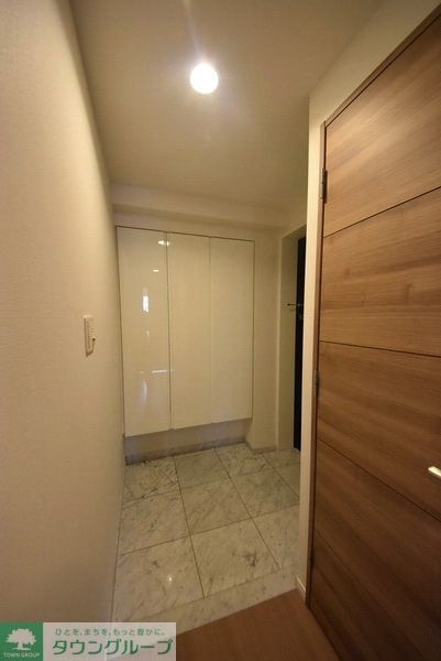 玄関　タウンハウジングレジデンス事業部　恵比寿店・赤坂店までお問…