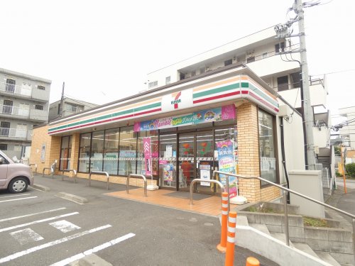 コンビニ　セブン-イレブン 大和福田１丁目店（コンビニ）まで4m