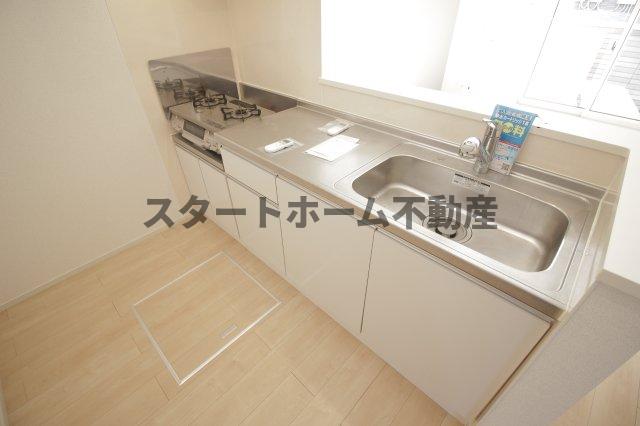 キッチン　コンパクトなキッチンで掃除もラクラク