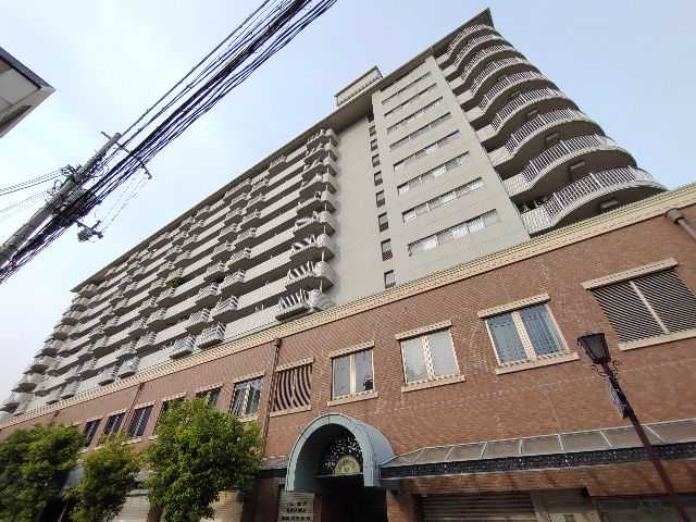 ショッピングセンター　ラポルテ西館（ショッピングセンター）まで356m