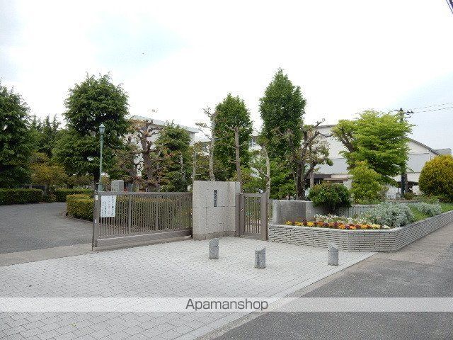 中学校　岡山市立岡北中学校（中学校）まで1170m