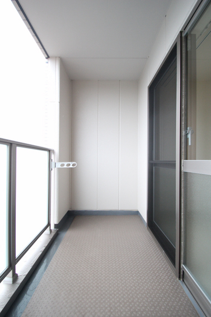 バルコニー　※別部屋の写真を流用しています。