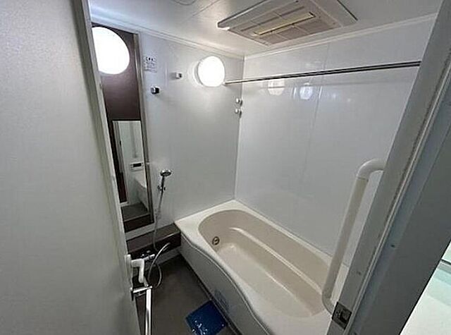 バス・シャワールーム　※同間取り別部屋の参考写真です