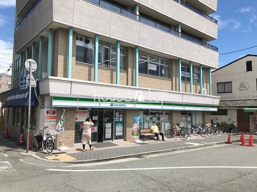 コンビニ　ファミリーマート 西宮甲子園口北町店（コンビニ）まで165m
