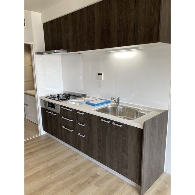 キッチン　写真は同タイプ住居です。