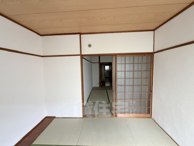 めぐみマンションの居間写真