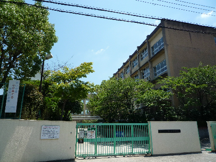 中学校　枚方市立楠葉中学校（中学校）まで1148m
