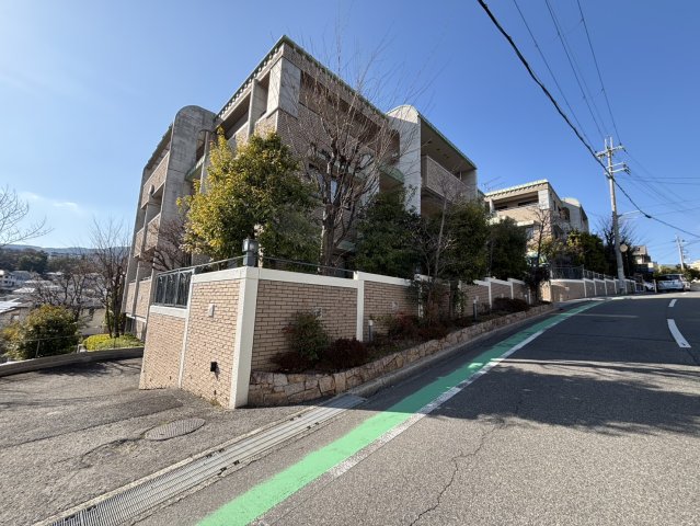 3SLDK Mansion in Nishinomiya, Hyogo