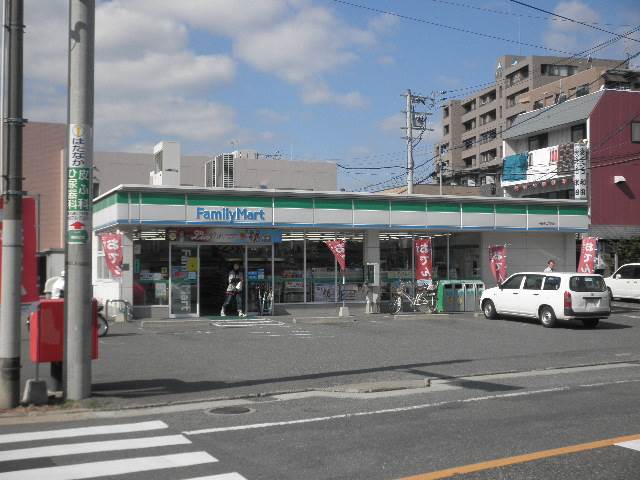 コンビニ　ファミリーマート 福岡片江店（コンビニ）まで631m