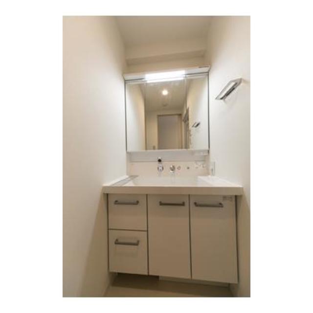 洗面設備　※写真は同タイプ住戸です。