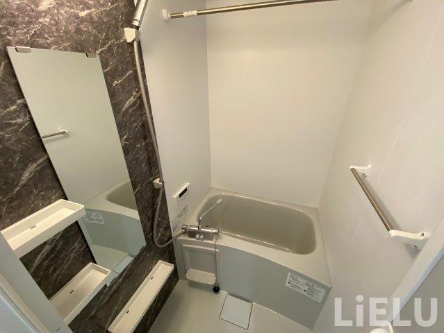 バス・シャワールーム　同施工会社施工物件の参考写真になります※現況優先