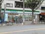 コンビニ　ファミリーマート 釣鐘町店（コンビニ）まで199m