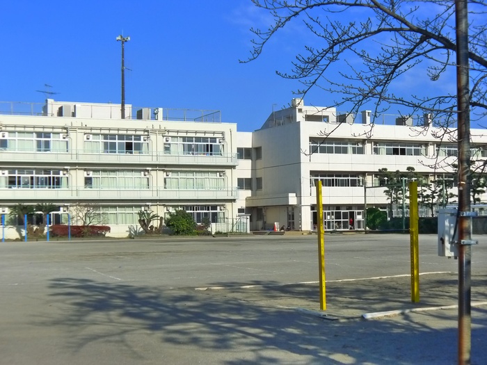小学校　浦安小学校（小学校）まで546m