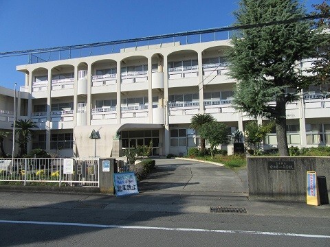 小学校　富士市立富士第一小学校（小学校）まで410m