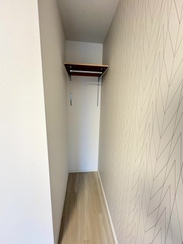 収納　衣類をかけたり、物を置いたりできる収納です！