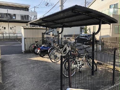 その他共有部分　屋根付き駐輪場完備