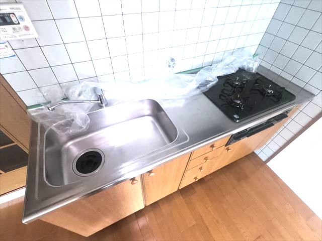 キッチン　システムキッチンガスコンロ3口