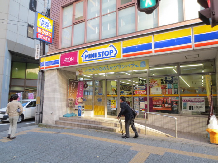 コンビニ　ミニストップ（コンビニ）まで135m