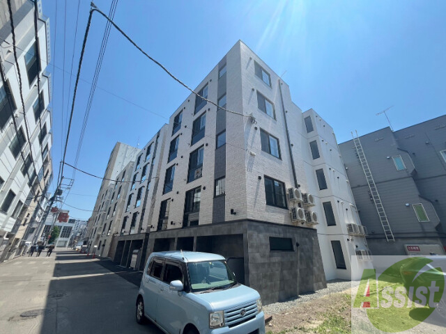建物外観　札幌市中央区南五条西「ドゥ・ヴィルヌーブ」