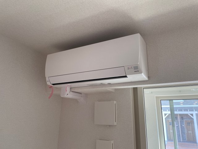 その他設備　エアコン２基付