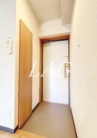 玄関　玄関です。