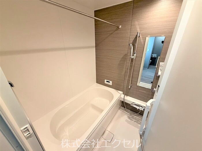 バス・シャワールーム　浴室乾燥付きです
