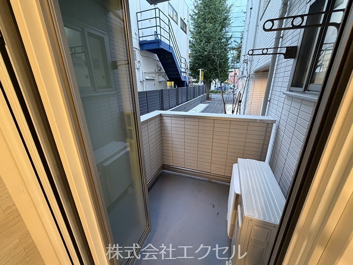 バルコニー　南向きのテラスです