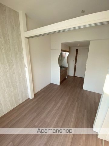 ＪＲ大阪環状線 西九条駅 徒歩8分 15階建 築5年の居間写真