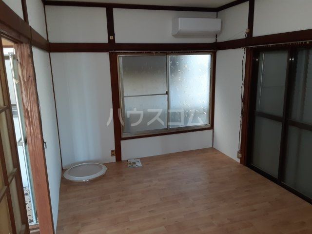 双葉戸建ての居間写真