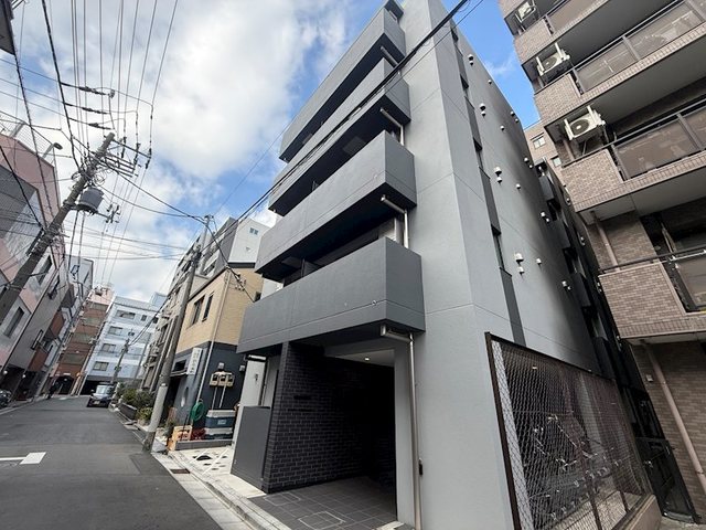 建物外観　５階建ての賃貸マンション