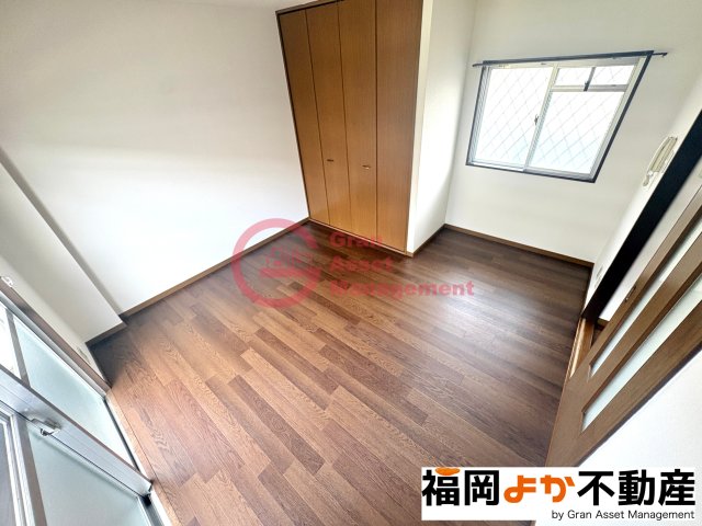 居室・リビング　【４０２号室実写真】ゆったり過ごせるリビングです
