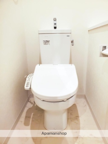 東京メトロ日比谷線 三ノ輪駅 徒歩5分 10階建 築9年のトイレ写真