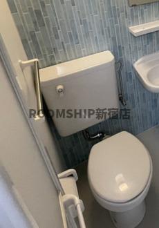 都営大江戸線 西新宿五丁目駅 徒歩5分 2階建 築3年のトイレ写真
