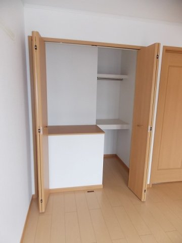 Y’sコート壱番館 IIIの内装写真