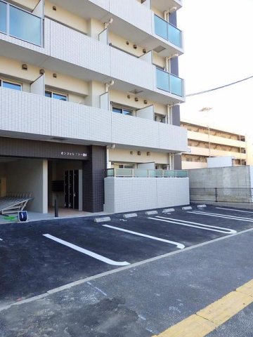 駐車場　駐車場完備です