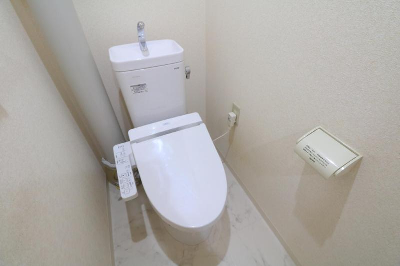 ＪＲ京浜東北線 南浦和駅 徒歩4分 10階建 築40年のトイレ写真